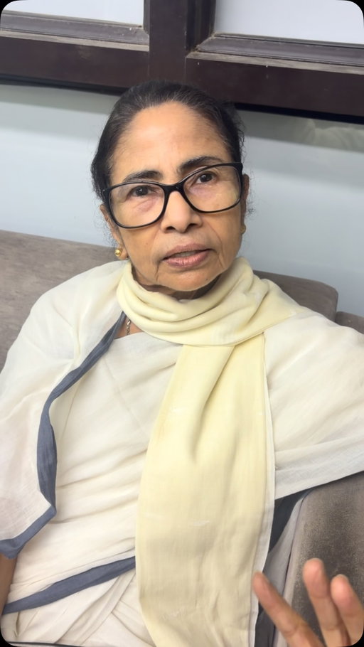 Made this little video of Didi while we were detained by the Delhi Police yesterday. Keeping our spirits up while everyone fights the good fight 🤗