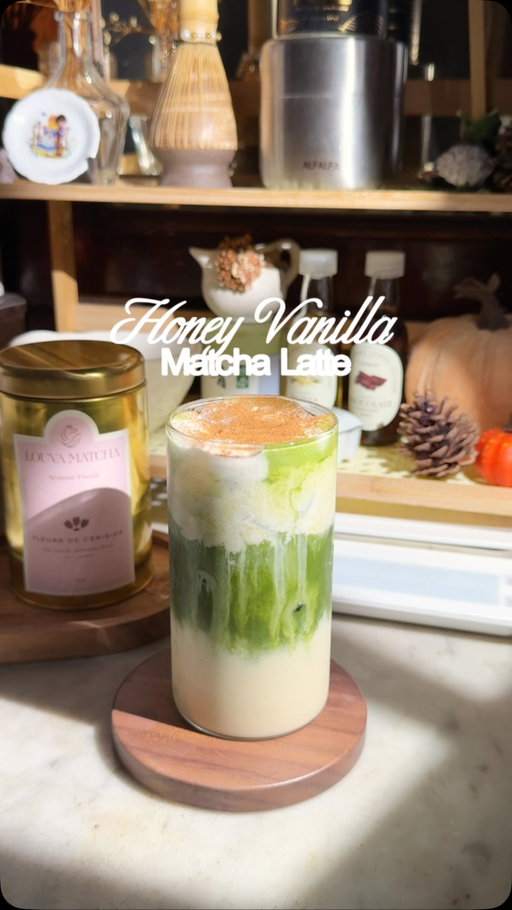 my current favorite 🍂 

Cherry blossom Matcha from @louvamatcha 🌸💖

#matcha #cafe #homecafe #aesthetic #recipe