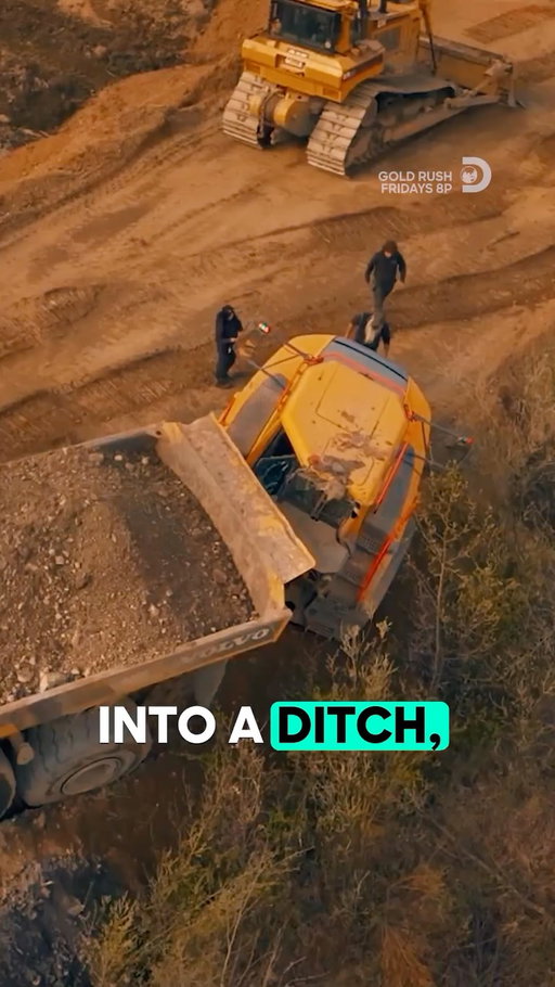 A crashed rock truck was NOT in the plans 🫣

#GoldRush Fridays at 8P on Discovery