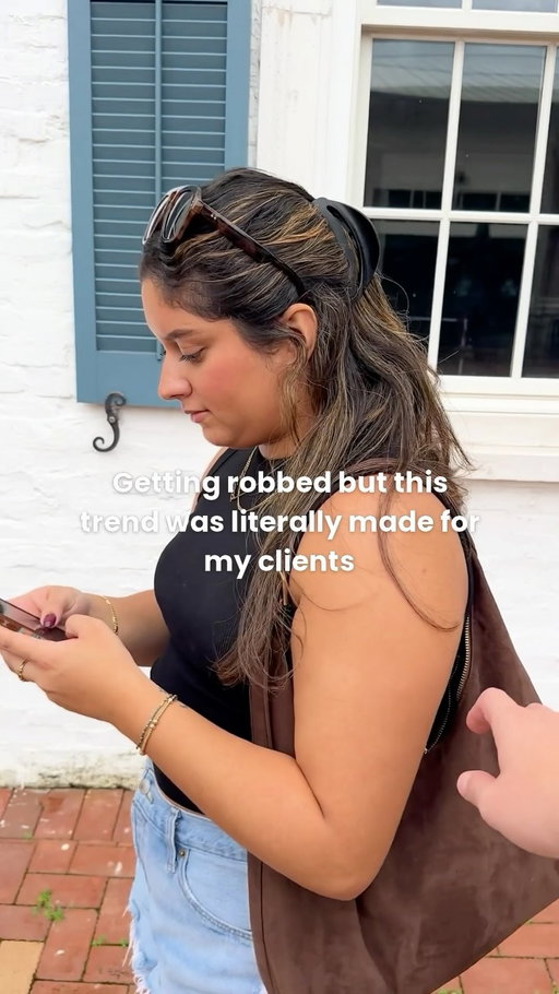 the algorithm moves FAST🏃🏻‍♀️
.
.
.
#digitalmarketing #socialmediamanagers #femalefounder #contentcreatorsclub #socialmediatips