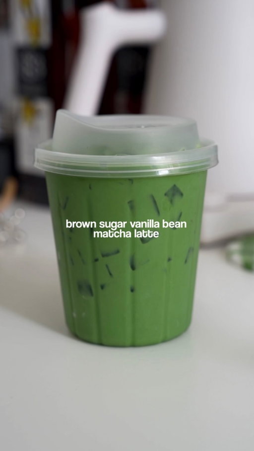 the vanilla bean in this? game changer 🍵

love this combo in my iced coffee, but why have i never tried it in my matcha before? the vanilla bean really takes this combo to another level 😭 safe to say this one’s going into my regular rotation hehe 

Okumidori matcha @kogenmatcha 
Chawan @fkapottery 

— Combine matcha with
— 1 tbsp brown sugar ( 10-15ml, depending on how sweet you like ) 
— A splash of vanilla bean paste @vanilla_trading_malaysia 
— 100ml milk of choice
— Give it a stir, then pour into your glass

For matcha ; 
— Sieve 6g+ of matcha powder 
— 50ml of water [ < 80’ ] 
— [ 15ml room temp for paste + 35ml hot water]
— Whisk until it fully dissolved

#matchalatte #matchalover #icedmatchalatte #foryou #matchaholic