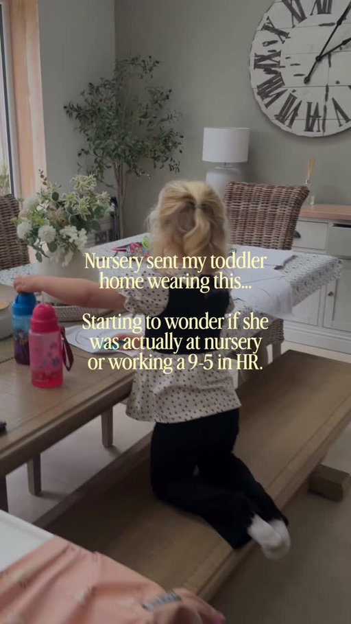 I had to share as it made me laugh way too much 😆 anyone else’s child get sent home from nursery wearing the most random of outfits?! 😭😂
