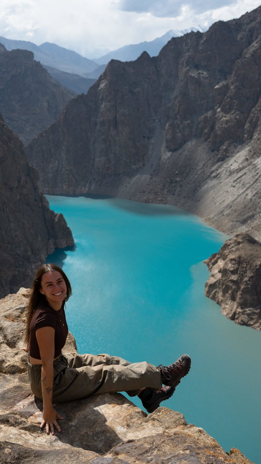 uhmm because it’s one of the most underrated countries ever?? 

a true heaven for whoever loves mountains, good food and hospitable people 🇵🇰 I can’t waitttt to go back next year!

#pakistan #gilgitbaltistan #northernpakistan