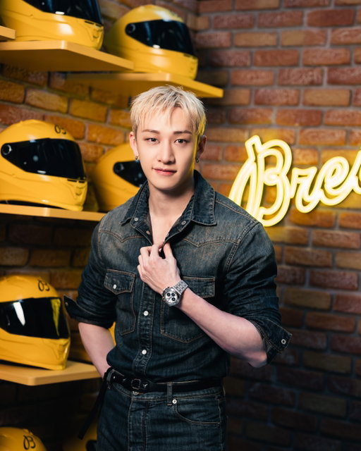 @gnabnahc is in the house.
 
Bang Chan, leader of Stray Kids, stopped by our Raffles City boutique and pop-up to celebrate the dynamic spirit of the Aston Martin Aramco Formula One™ Team.
 
@breitling @astonmartinf1 #STAY #Breitling #Singapore