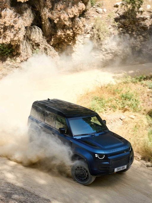 @indirapaganotto in command of the decks. Defender OCTA in control of the off-road.

⬝ DEFENDER OCTA
⬝ SARGASSO BLUE WITH MATTE PROTECTIVE FILM
⬝ UP TO 2,277 LITRES OF LOADSPACE VOLUME AND DOMESTIC PLUG SOCKET
⬝ 20-INCH WHEELS WITH ALL-TERRAIN TYRES
⬝ OFF-ROAD LAUNCH MODE FOR LOOSE SURFACES

#Defender #DefenderOCTA

Model shown is 26MY Defender OCTA global spec with optional features. Availability/specifications vary by market, check with your local retailer. Off-road sequences on dedicated land with full permissions.