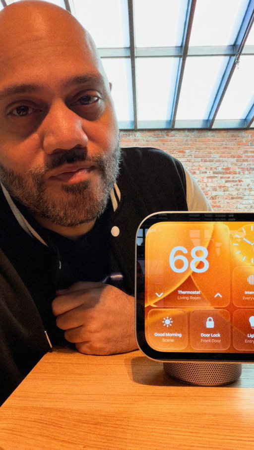 Hands-on with the new Apple HomeView smart home speaker! 

@apple #apple #homeview #smarthome #appleevent #techreels