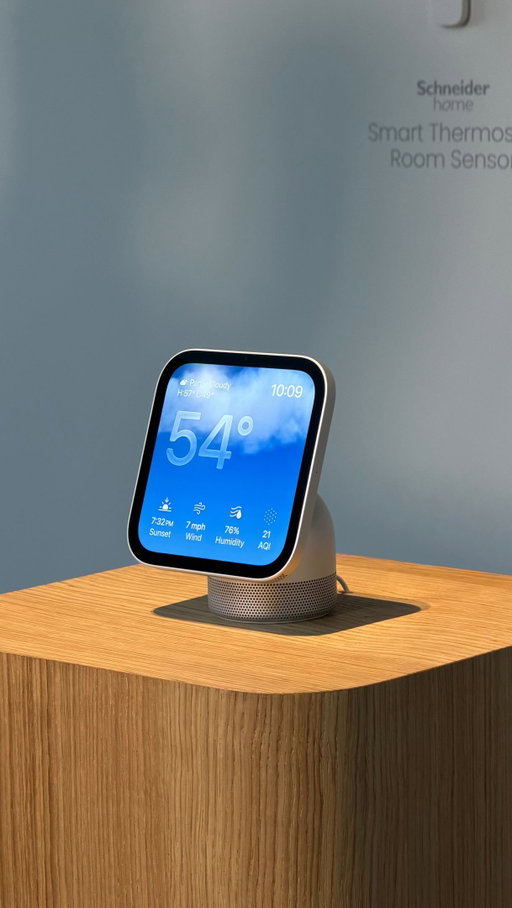Apples sleek new smart home device, HomeView 🏡🍎

#apple #smarthome #homeview