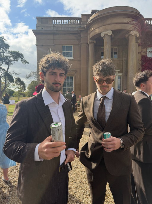 Weddings are my new thing , congrats @reevhd @megan_hulme ❤️