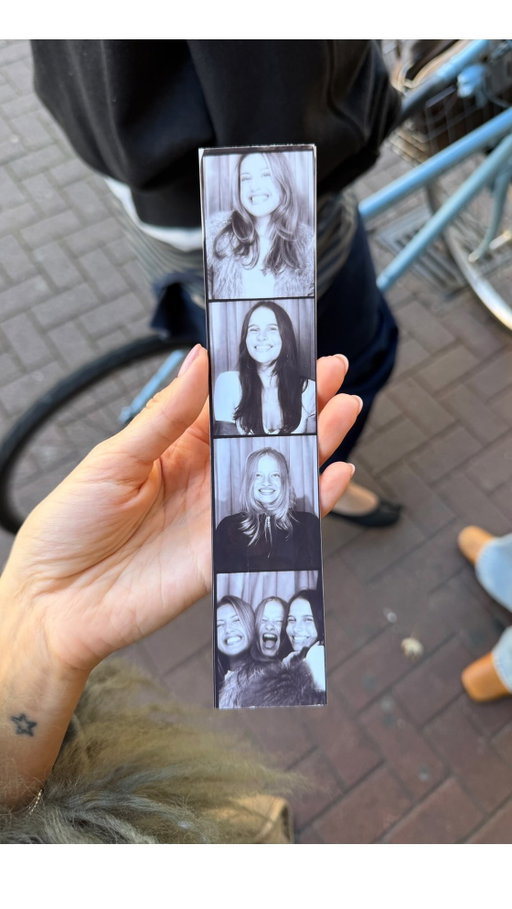 we never say no to a photobooth 💋