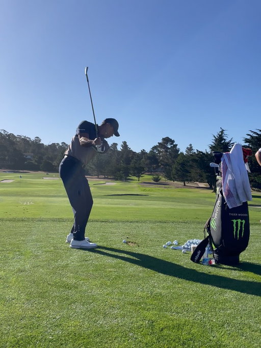 Back on your feed, right where this swing belongs. Fresh from today’s exhibition.