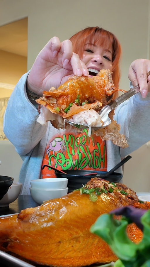 If this video gets 1 like, we'll do a part 4 😃 

📍Rainier Restaurant 
6400 MLK Jr Way S 
Seattle, WA 98118 

#seattle #seattleeats #pho #vietnamesefood #seattlefoodie