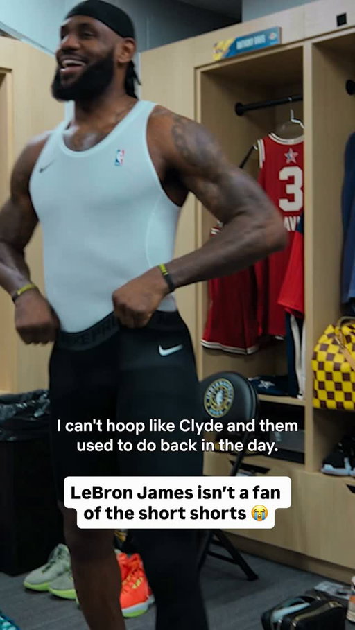 “I need a little flow in my sh*t.” 💀

LeBron James’ reaction after getting a pair of short shorts was too good 😂

📺 Starting 5 Season 1

#lebronjames #lebron #nba