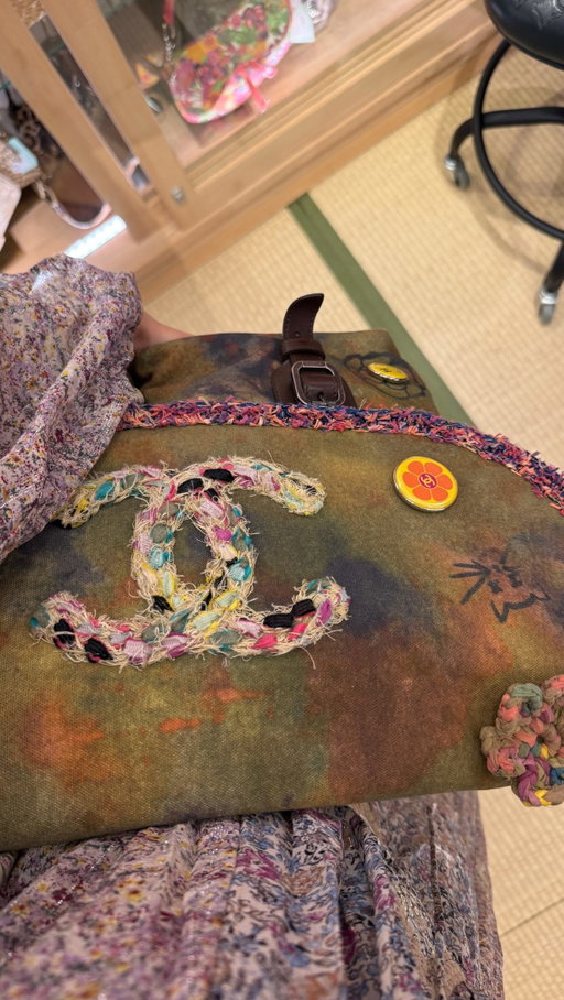 Save this if you are panning a trip to Tokyo 📍 Kimono Hasegawa

2 Chome-10-15 Kitazawa, Setagaya City, Tokyo 155-0031, Japan

#fyp #tokyoshopping #shoppingguide #vintageshops #fyp 

Kimono shopping in Japan, vintage kimonos, vintage shopping, second hand shopping, Japan shopping guide, Tokyo shopping guide