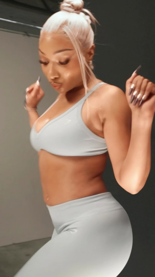 ”if i wasn’t me, i would ask me to train me” icon behaviour 
@theestallion really be putting in the work 💪🤏