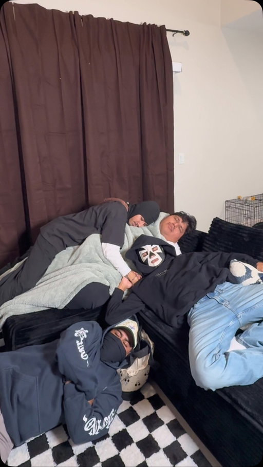 tag someone who sleeps with rain noises
-
#reel #relatable #explorepage #comedy #mexican