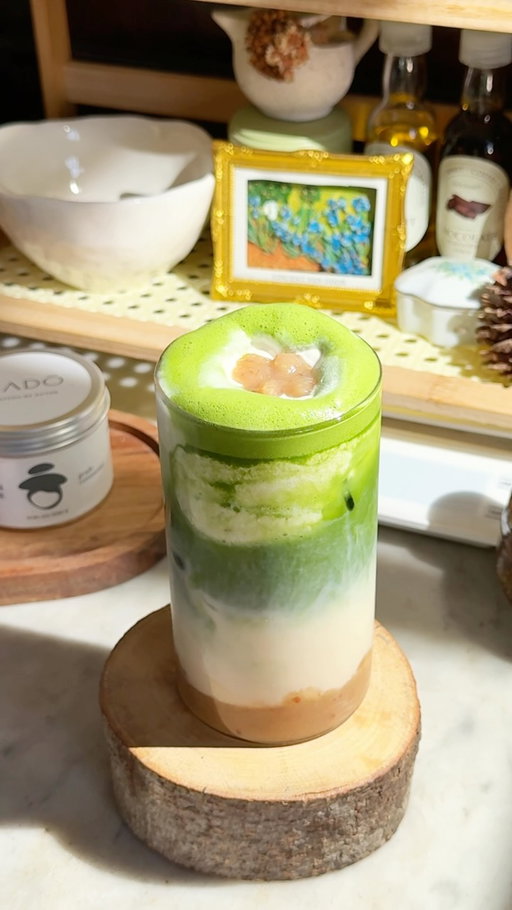 Chestnut Matcha latte perfect for 🍂🌰 

Matcha from @sadomatcha__ ✨

#recipe #matcha #homecafe #cafe #aesthetic