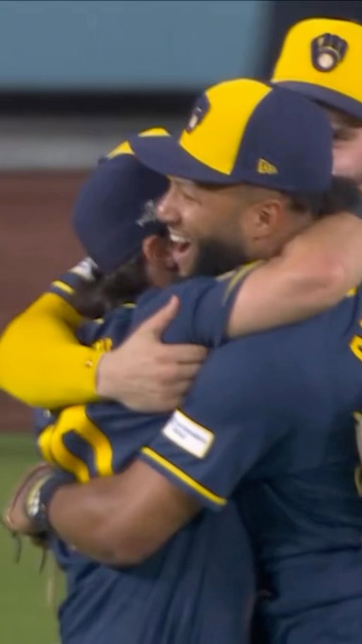 YOUR MILWAUKEE BREWERS ARE HEADING TO THE WORLD SERIES!!!!!!!!!!!!!!!!!!!!!!