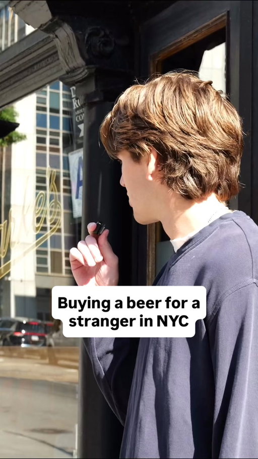 Buying a beer for comedy legend @jeffreygurian 

Jefferey Gurian is recognized by comedians for years as the most famous man in comedy

From writing jokes for the biggest names in comedy to becoming a legend in the NYC comedy scene himself, Jeffrey Gurian has no shortage of stories. 

Comics say “if you don’t know Jefferey, then you aren’t a real comic”

We sat down over a beer to talk comedy, his career as a comedian (and a dentist), and the people he’s met along the way.

🎥: Full episode on YT
📍: @pjclarkes 3rd Ave, NYC