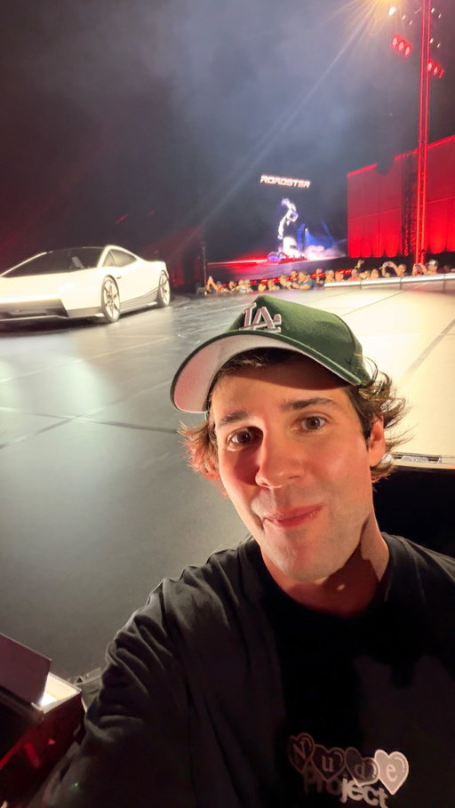 My new flying Tesla… new vlog is up!! 🚀🤯