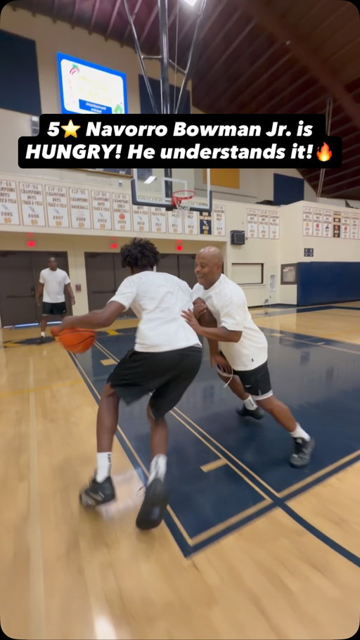 5⭐️ UConn commit NaVorro Bowman Jr., ESPN’s No. 12 ranked prospect in the Class of 2027, getting ready for a big season at Notre Dame Sherman Oaks HS! He understands it! 
-
Player: @varrojrr 
Coach: @coach21jones 
Coach: Hanif Hill 
Coach: ( @lethalshooter ) 
#Ballislife #LethalShooter