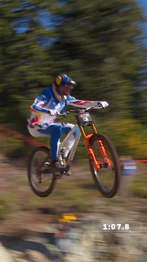 the first-ever winner of Red Bull Hardline BC 🏆🤯 @asavermette 

After a big slam in seeding, Asa Vermette kept it together and put down a heater of a run, leaving his mark in the history books of Red Bull Hardline. 🙌

Missed the race? Full replay available on Red Bull TV.
#mtb #downhill #givesyouwiiings #mountainbike