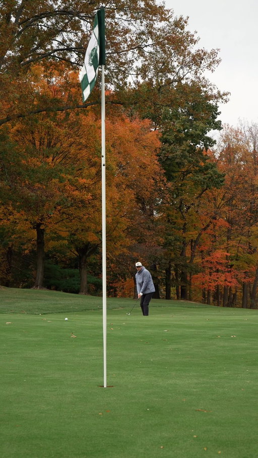 Fall golf 🍂 > 

#asmr #asmrsounds #trucks #golf #morning
