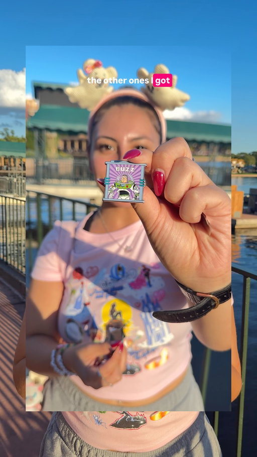the purple packs of the hidden disney pins are finally out & i just want marieeeee 🥲🐱🙄 alsooooo shirt is from @fantasy_____feelings 🤍✨
-
-
-
-
-
#disneypintrading #pin #disney #vacation #florida