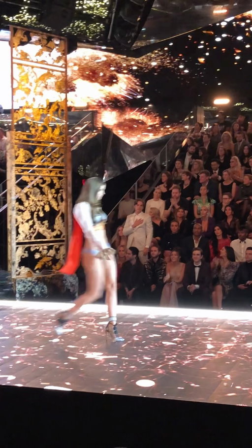 When @realbarbarapalvin hits the runway at the #VSFS tomorrow, I better see @dylansprouse reacting like this.
video: @laurenegg