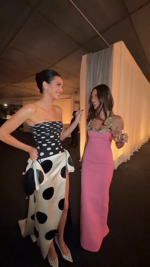 Another year, another chic date night. Tonight, @KendallJenner and Hailey Bieber continued their annual Academy Museum Gala tradition, stepping out in custom @maisonvalentino and @chanelofficial. See the other 21 best dressed attendees of the Gala at the link in our bio.