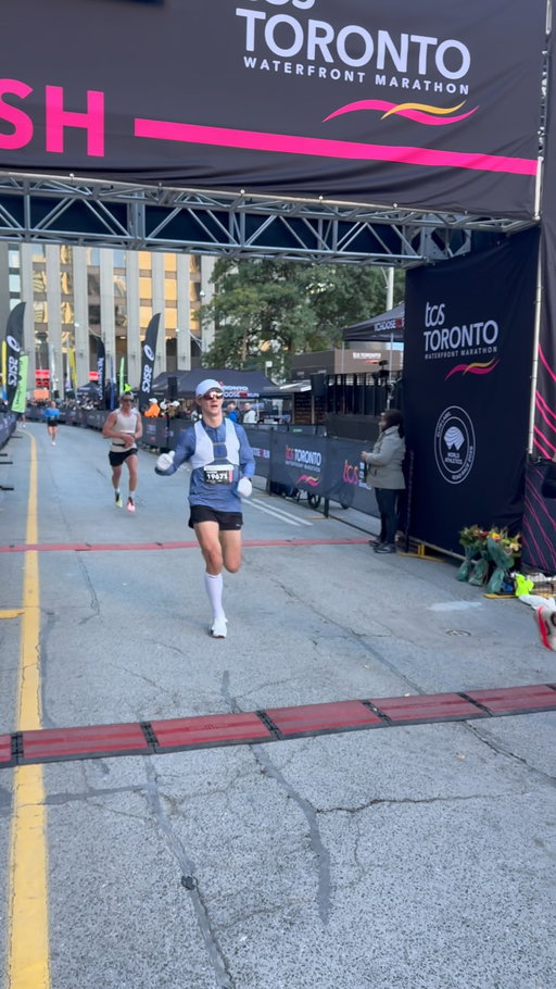 In the non-binary half marathon, your champion is Harper Perrin in an impressive 1:16:12! Bonus, this performance is a PR for Harper! Way to go 🎉

#TOwaterfront42K #ChooseTOrun