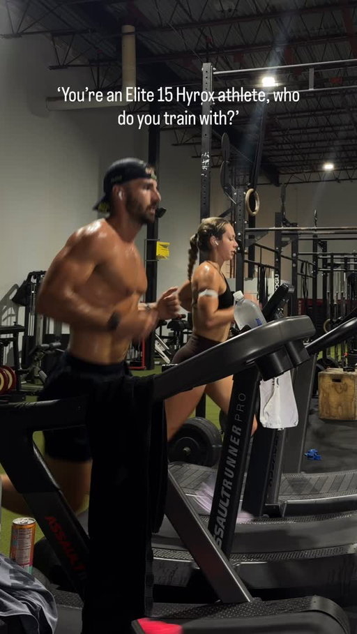 My girlfriend is by far and away my number 1 training partner. It’s safe to say we spend a lot of our quality time in the pain cave together.
#hyroxelite15 #fitcouple #hyroxtraining