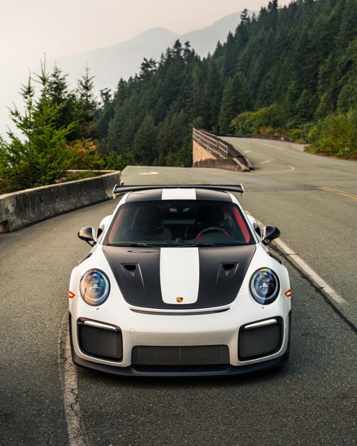 Apparently, one wing is all it takes to go over the mountain. 

📸: @jcb.cars

#PorscheCanada #MyPorscheMomentCanada #GT2RS