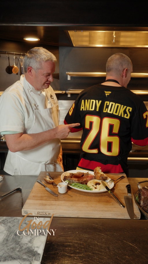 Chef @andyhearnden  joined Executive Chef @chefrobertbartley  at @rogersarena , home of the Vancouver Canucks, and Chef Rob made sure Chef Andy was dressed for the occasion! 

This episode, Chef Rob heroes the Carrara Wagyu Rib Roast, seasoned simply with a Montreal steak spice and served with mashed potato, French green beans, Yorkshire pudding and an au jus with horseradish on the side. 

A classic roast done right for our In Good Company series, with the kind of confidence that comes from knowing your product inside and out. 

#InGoodCompany #CarraraWagyu #RogersArena