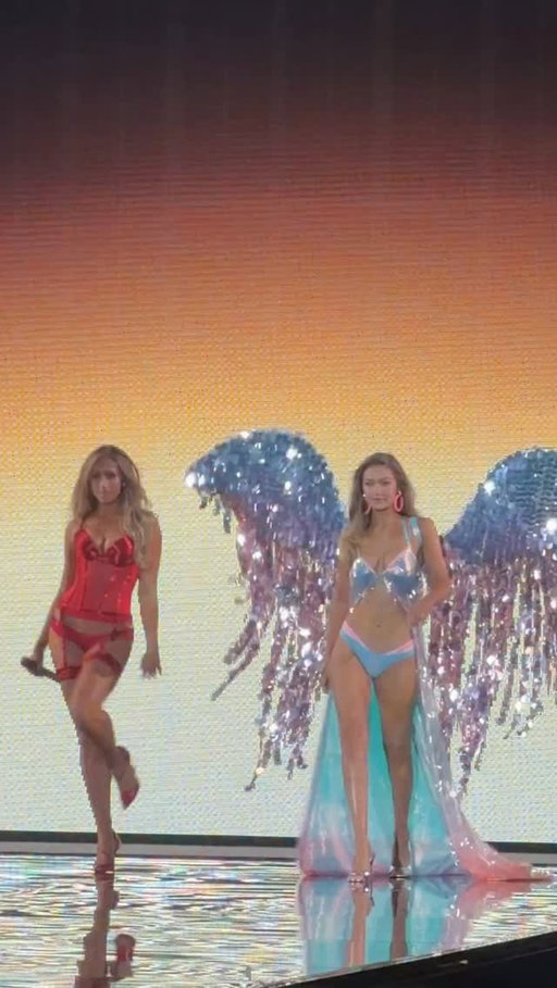 Name a dreamier duo. @gigihadid and @tatemcrae just shared the stage at the @victoriassecret Fashion Show. Tap the link in our bio to see all the stars that were front row tonight.