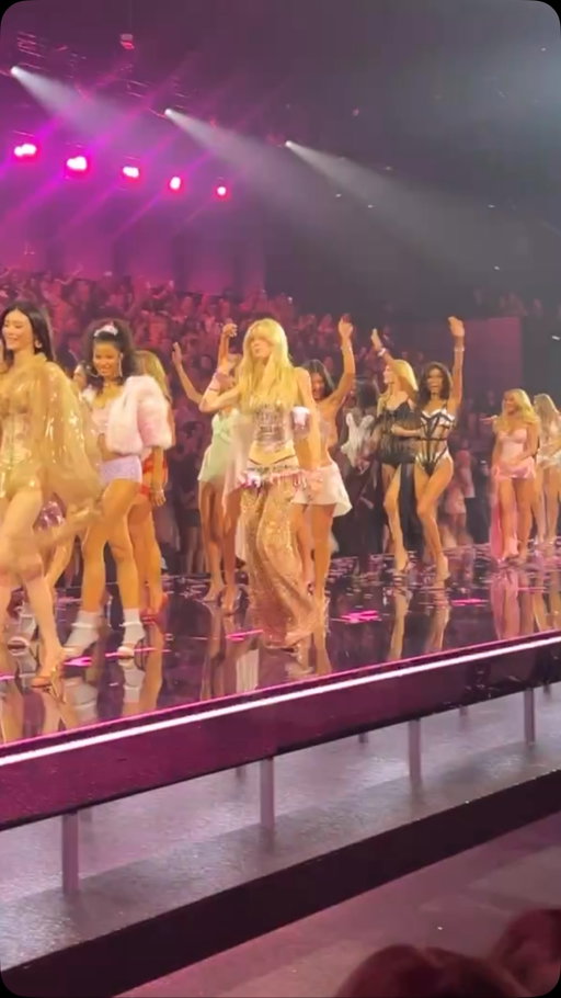 That moment after you just owned the runway. @kyliejenner celebrates after making her debut at the #VSFashionShow in the brand’s iconic Fantasy Bra.