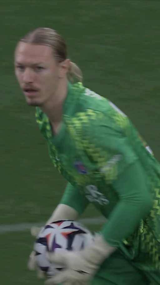 Top-class keeping! 🧤
