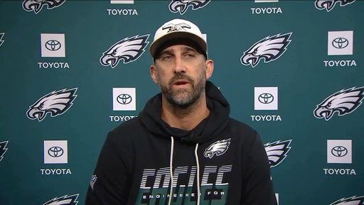 Nick Sirianni got heated with a reporter who pressed him on why the #Eagles let Jalen Hurts fly home from London after doctors had already found a blood clot in his calf. 😳