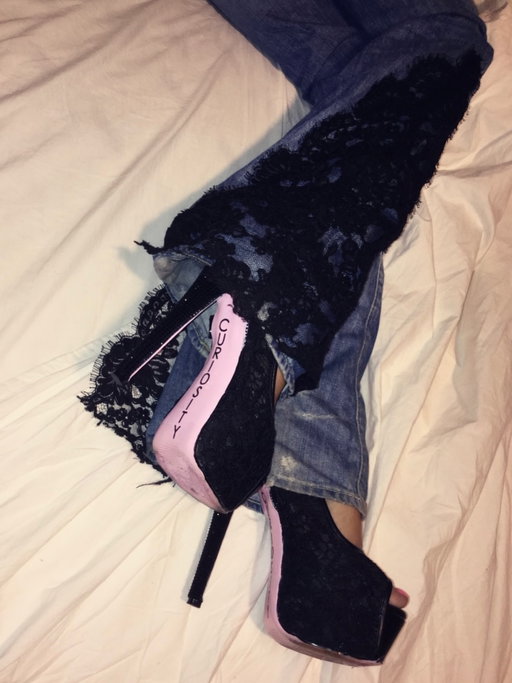 Victoria Secret, Lace, & Curiosity 🍭🍭
