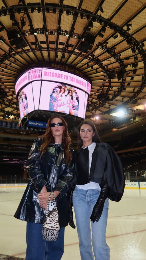 what’s up our garden gigglers? we’re the first female podcast to play Madison Square Garden!!! presale live at 12pm ET with code GIGGLY at gigglysquad.com