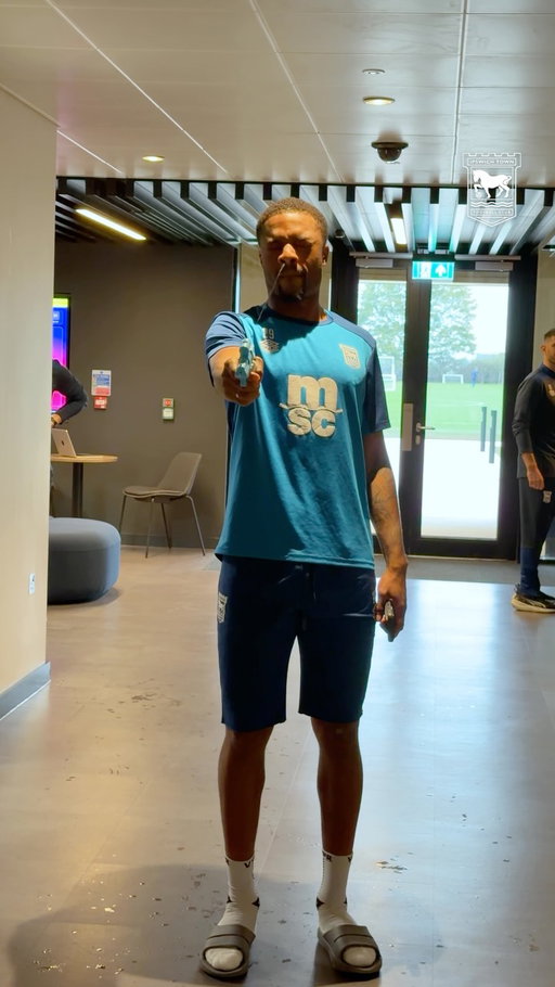 Good accuracy, lads! 🔫🤣