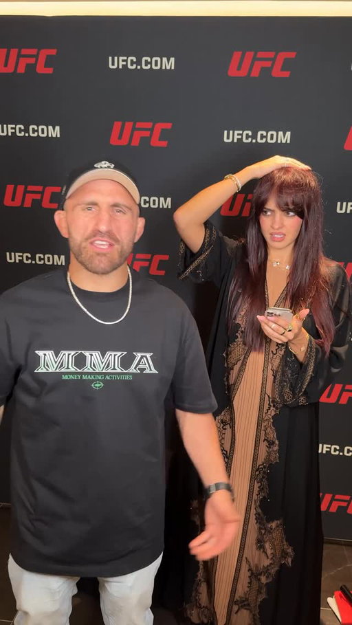 Alexander Volkanovski is pumped 👊🏼😂 @alexvolkanovski 

Watch Alexander Volkanovski vs Movsar Evloev or the UFC Featherweight Championship on SATURDAY, October 24th at #UFC333 on Paramount+