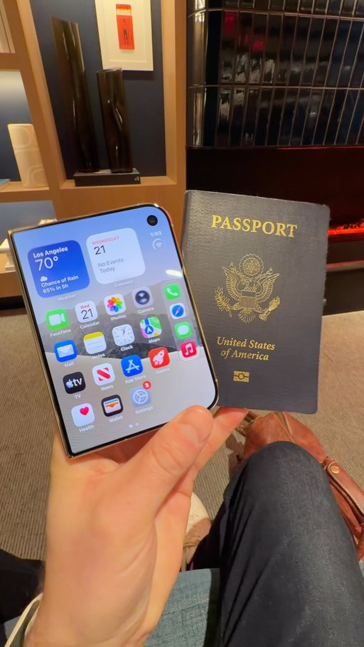 Don’t forget your iPhone Duo! #apple #iphone #iphoneduo #tech