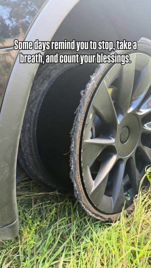 Today was one of those days. 

Was doing 80MPH on when the tire blew going over the overpass to get onto 75. 

A reminder today that things can change in a second. This could’ve been so much worse, and I’m feeling incredibly grateful.🙏Definitely had an angel with me today. #explore #fyp #foryourpage #reels
