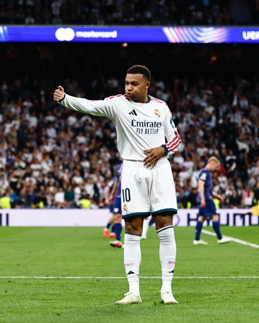 Just a fun night in Bernabéu 😆 @realmadrid