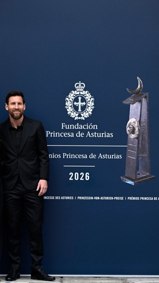 El futbolista Leo Messi, Premio Princesa de Asturias de los Deportes 2026, ya está en Asturias y las gaitas han sonado en su honor.

©FPA

#PremiosPrincesadeAsturias #LeoMessi #Deportes #Asturias