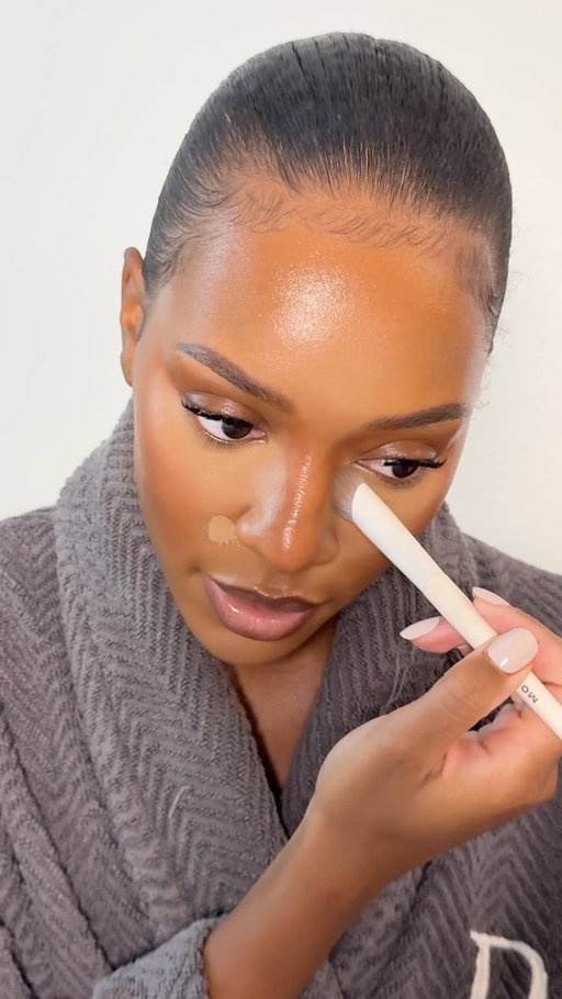 What y’all think? 🤔

Using my @morphebrushes Angled Concealer Brush 🤍

#makeup #blend #dilemma #explore #reel