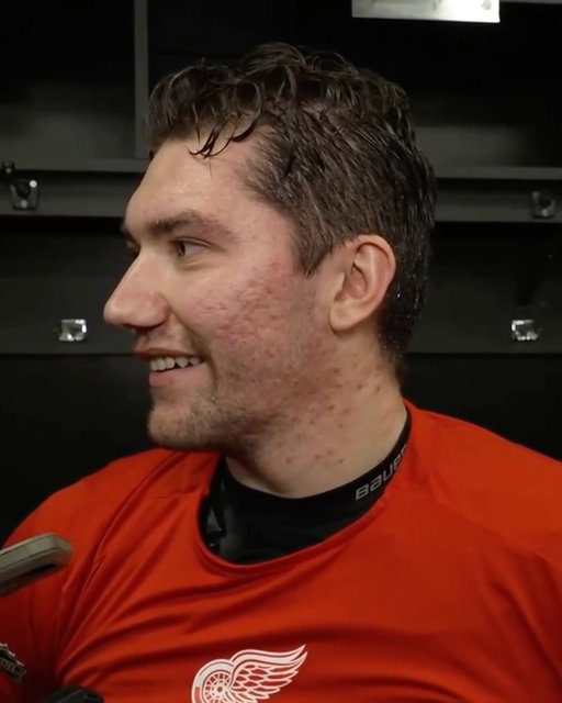 Michal Postava’s NHL debut is complete!

Hear from him after the Red Wings win 5-2 in Vancouver.