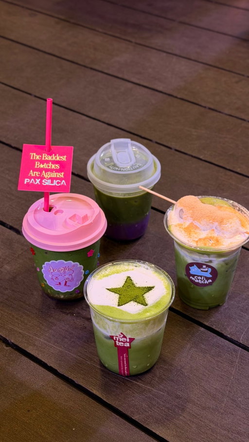 If there’s a weekend pop-up market, you’ll find Jash 💖✨

Made it to @thesolanamarket’s Matcha World at @iloveayalamallscircuit today! Had to catch some of the local matcha brands I’ve been eyeing for so long. 💚

Matcha drinks I got!! 🍵
Matcha Taho @dogudcafe 
Daijoubu @marumatchaph
Kinako Dango Matcha Latte @calimatchaclub
Rockstar Mei Mei @meitea.ph
Matcha Kyoto Latte @greendaymatcha_ph 

#matchadiariesbyjash #yourmatchagirliepopjash #minivlogsbyjash #thesolanamarket