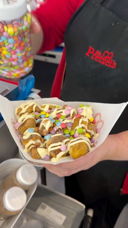 We’ve got a new snack obsession… 🥨✨

@mr.pretzelsuk has landed at Westfield St James Quarter, bringing freshly made, hand-rolled pretzels to Level 1! There’s something for every craving, with sweet favourites including cinnamon sugar, nutella and caramel, plus savoury classics like salted, sesame and parmesan cheese.

Watch the magic happen as they’re made fresh in front of you. Now for the important question… sweet or savoury? 👀