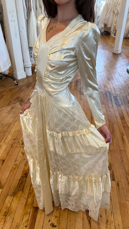 best thrift find ever 🙇‍♀️ atp I might find my wedding dress at the thrift store